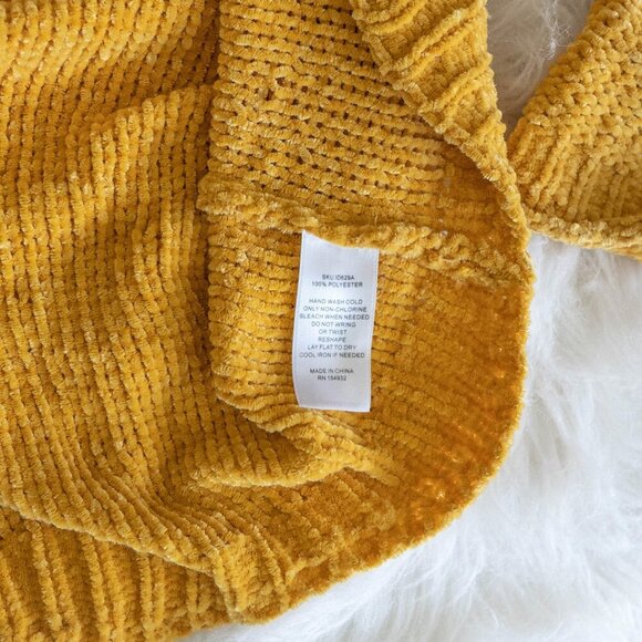 ABSOLUTELY SWEATER SZ L YELLOW OPEN KNIT HOLEY SCALLOPED OVERSIZED - Picture 4 of 6